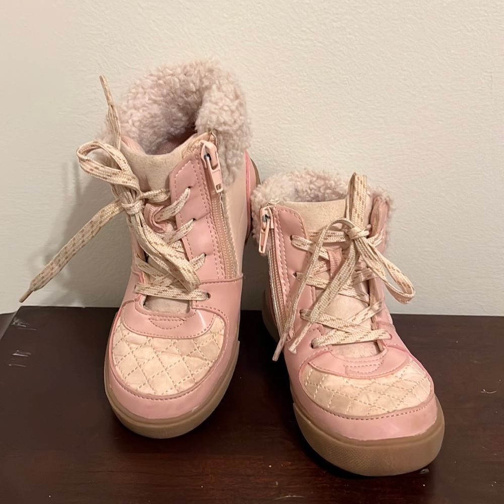 OshKosh B’gosh Quilted Sherpa Lined Boots
